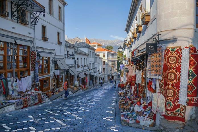 Czy warto wybrać się na wczasy do Albanii?