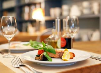 Gdzie można dobrze zjeść w Jastrzębiej Górze? Gdzie można dobrze zjeść w Jastrzębiej Górze?