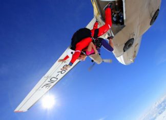 Uwolnij swoje emocje- skocz ze spadochronem! Uwolnij swoje emocje- skocz ze spadochronem!