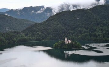 Ile razy Słowenia jest mniejsza od Polski?
