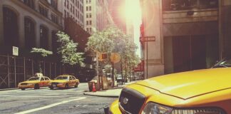 Ile trwa lot do Nowego Jorku z Polski?