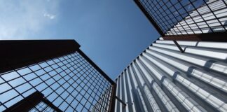 Ile godzin tygodniowo pracuje się w USA?