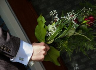 W jaki sposób zaskoczyć kobietę?