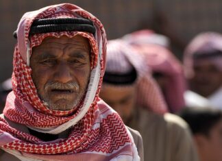 Co oznacza chusta na głowie? Co oznacza chusta na głowie?