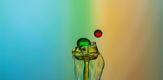 Z jaką prędkością leci samolot Ryanair?