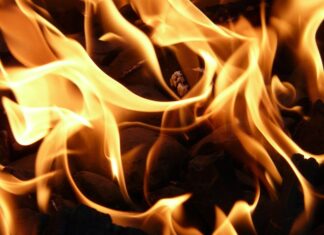 Ile spala F-16 na godzinę?