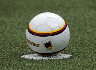 Jaki jest czas gry w piłkę ręczną?