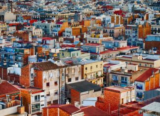 W jakim mieście mieszka najwięcej Polaków? W jakim mieście mieszka najwięcej Polaków?