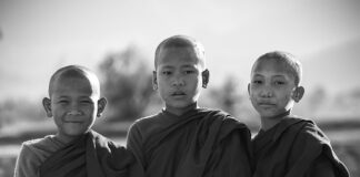 Kiedy rodzi się więcej chłopców?