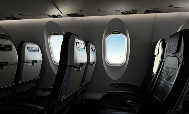 Jak prawidłowo przewozić elektronikę na pokładzie samolotu